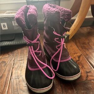 Sorel Women's Boots in Purple and Black